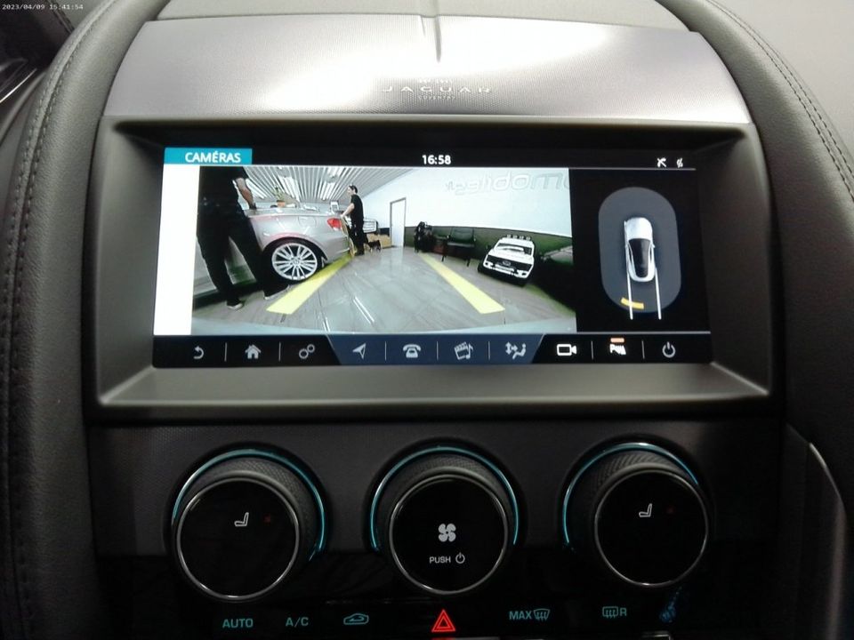 Jaguar F-TYPE 2021 - Image 16