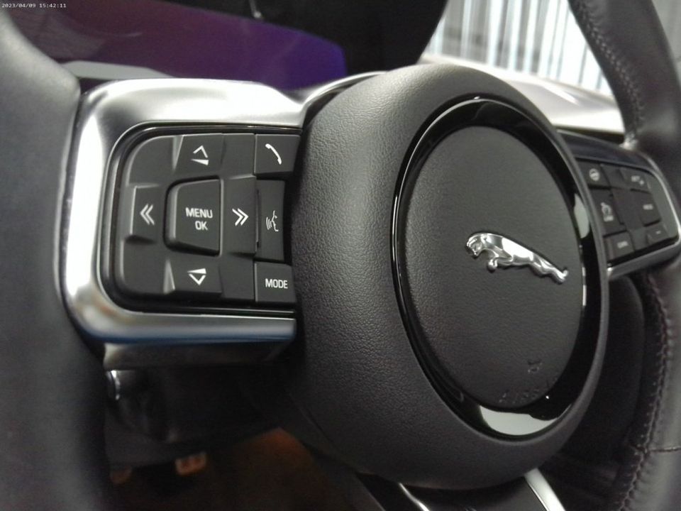 Jaguar F-TYPE 2021 - Image 18