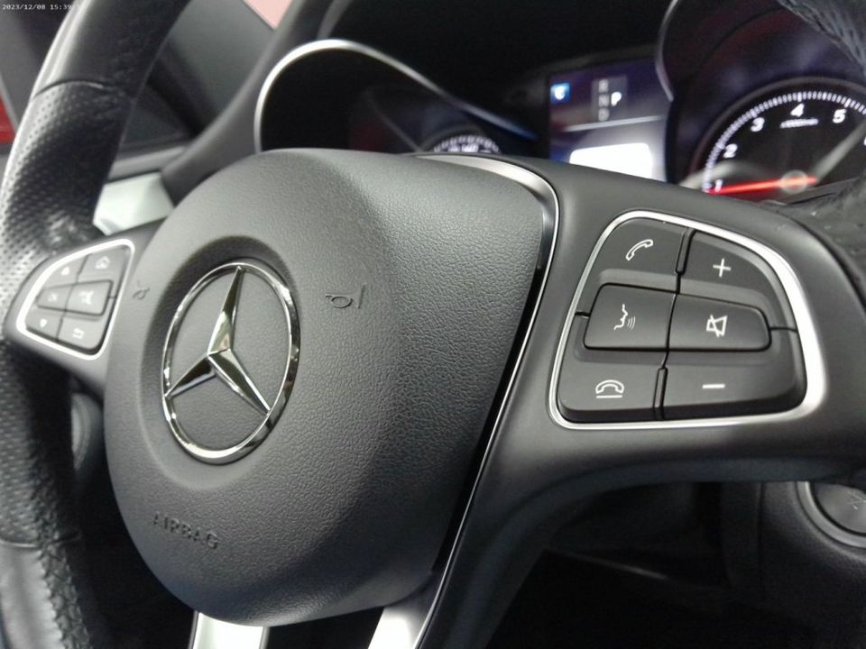 Mercedes-Benz C-Class 2018 - Image 16