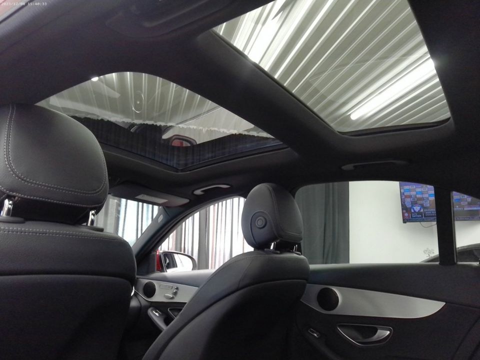 Mercedes-Benz C-Class 2018 - Image 22