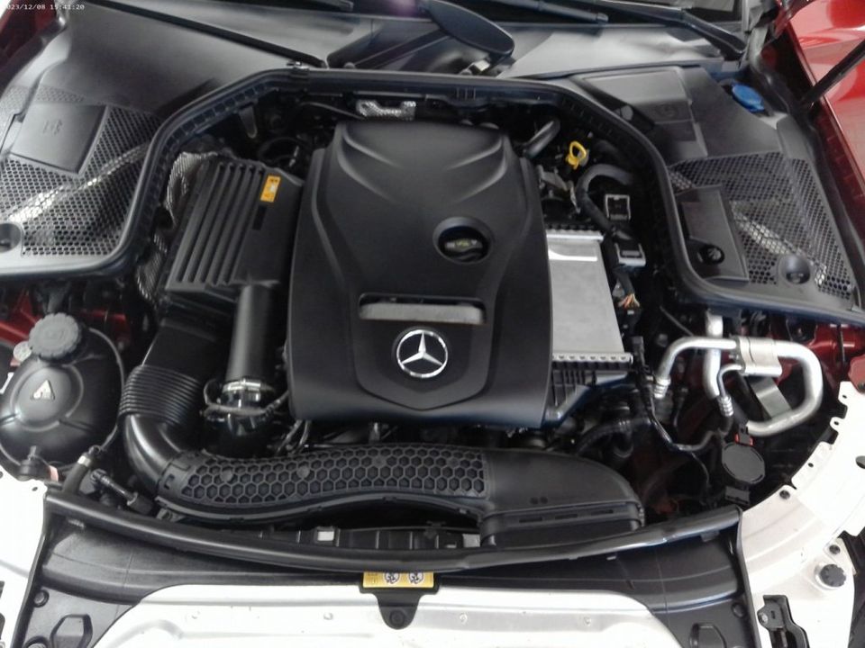 Mercedes-Benz C-Class 2018 - Image 24