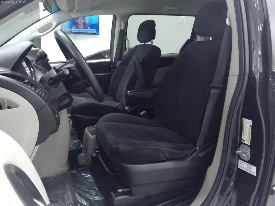 Dodge Grand Caravan 2014 - Image 9