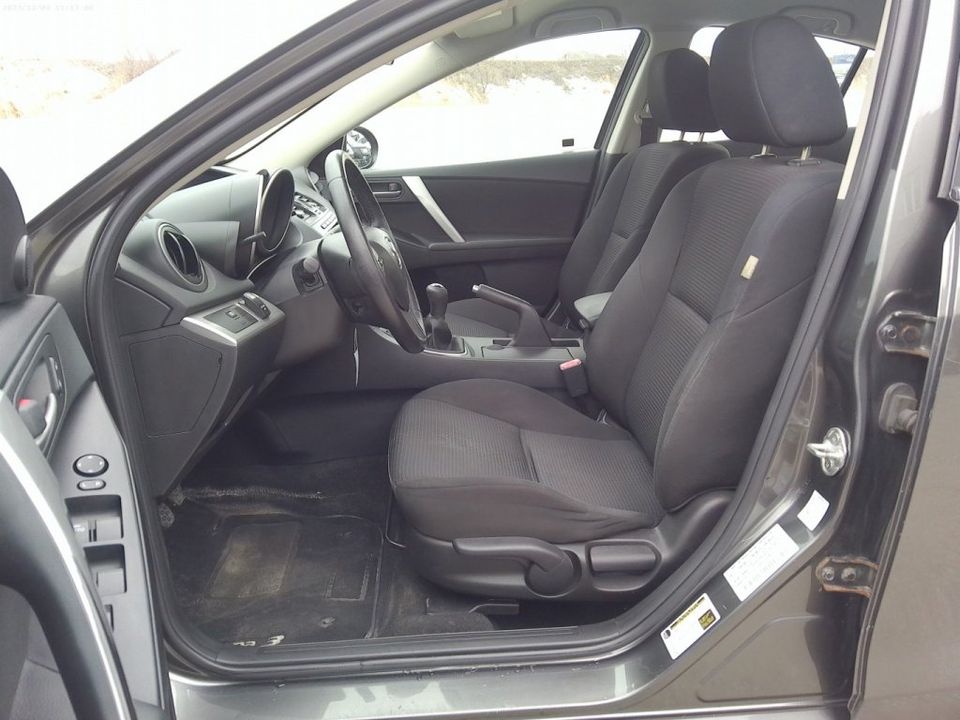 Mazda Mazda3 2013 - Image 9